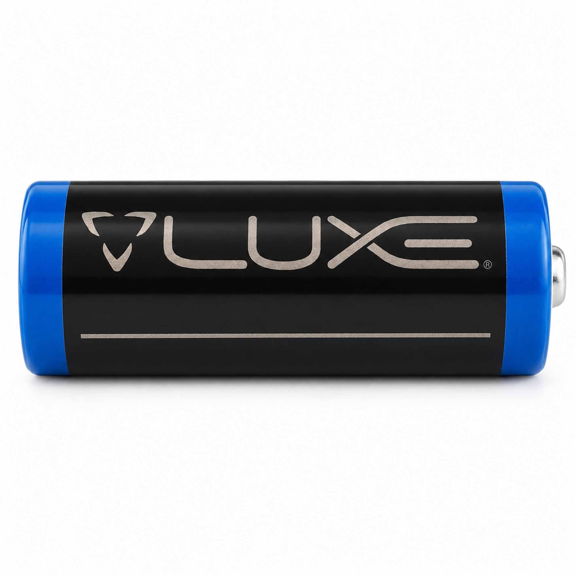 DLX Luxe AIRE Akku Flashlight, Batterie, Zylindrisch, blaue Akzente, schwarzer Körper